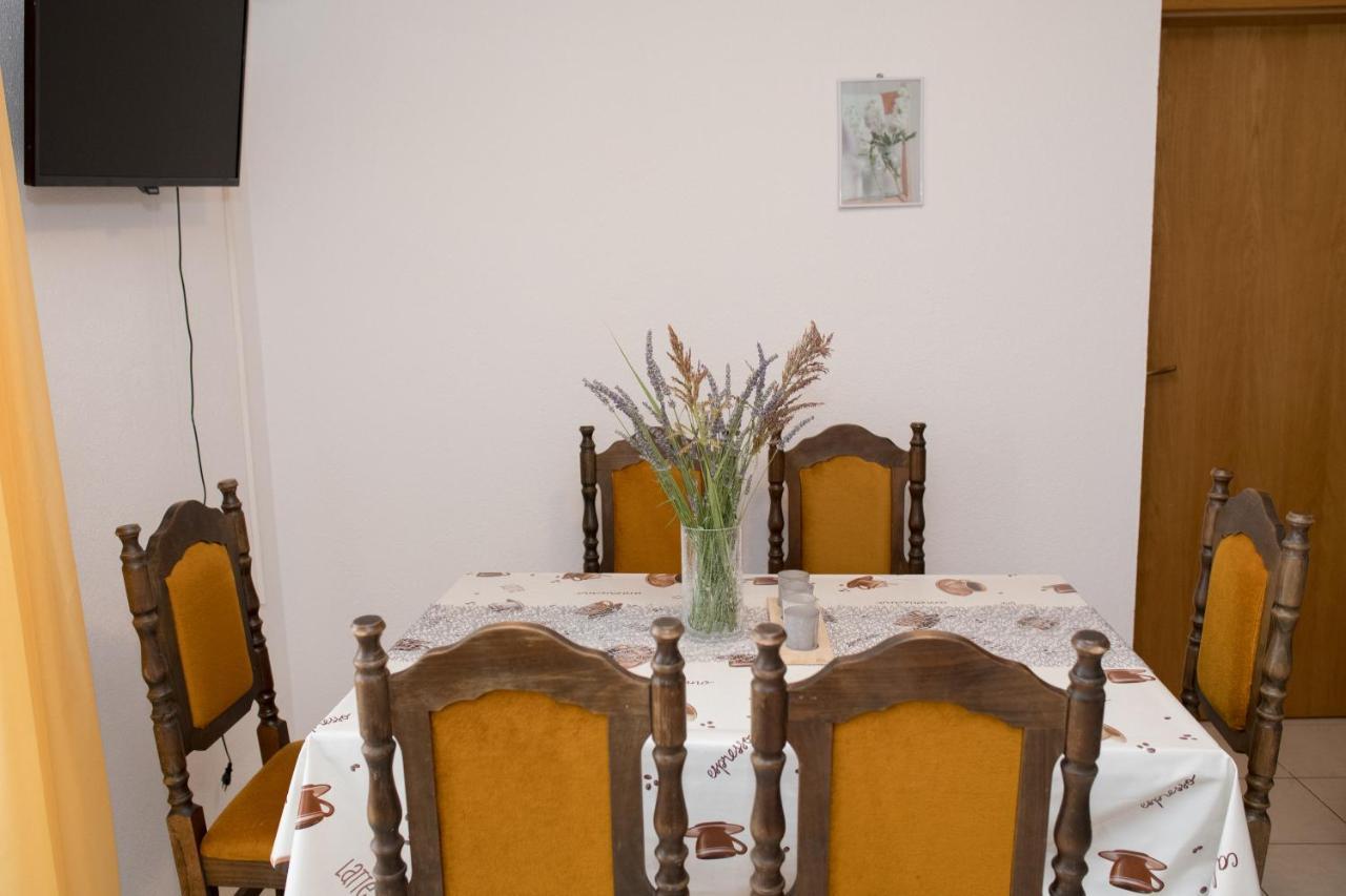 Apartment Dalmatien Raslina Екстериор снимка