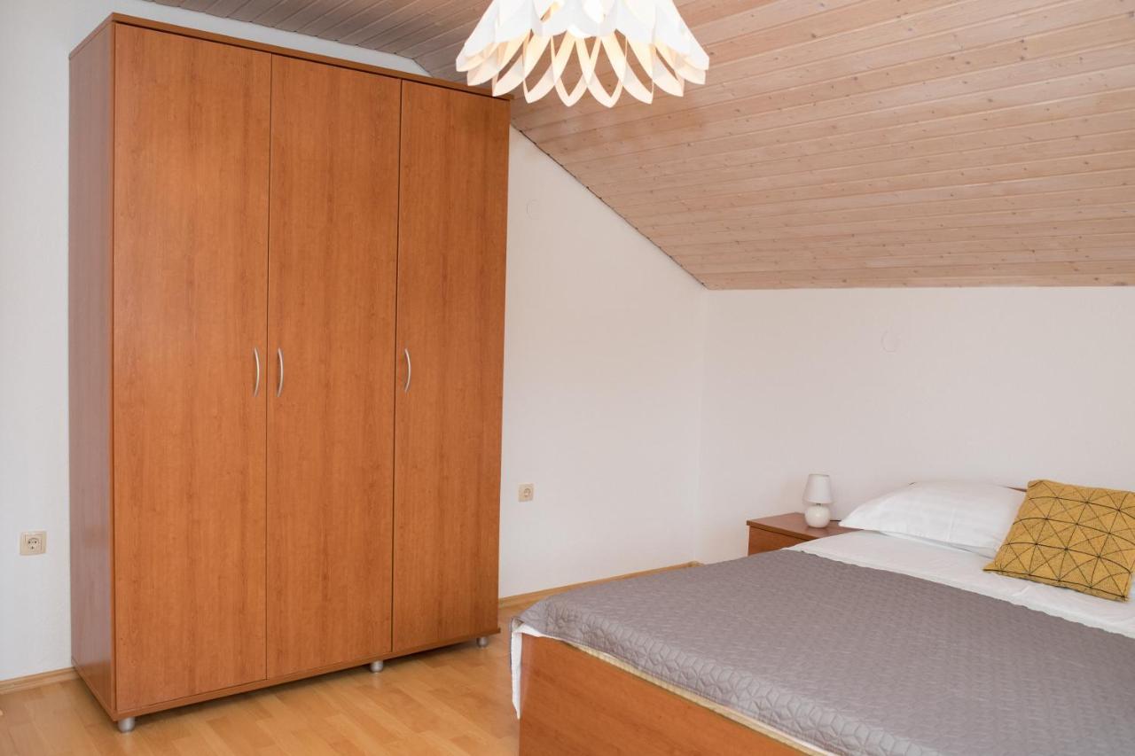 Apartment Dalmatien Raslina Екстериор снимка