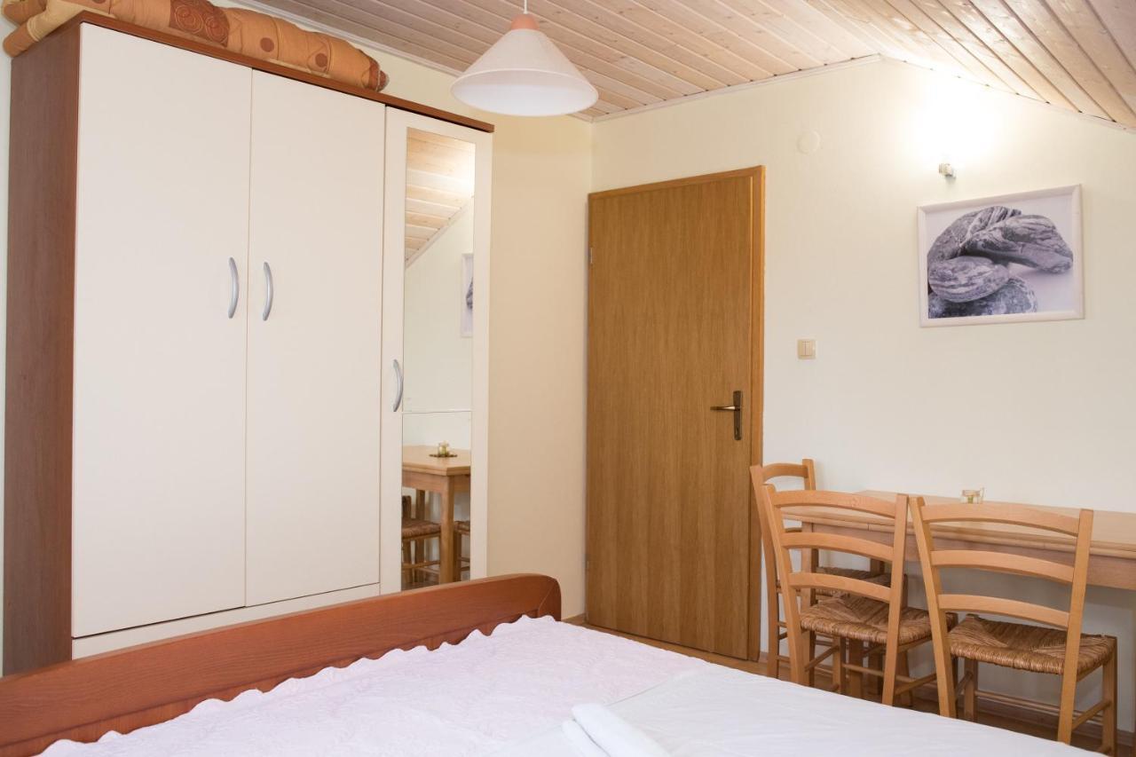 Apartment Dalmatien Raslina Екстериор снимка