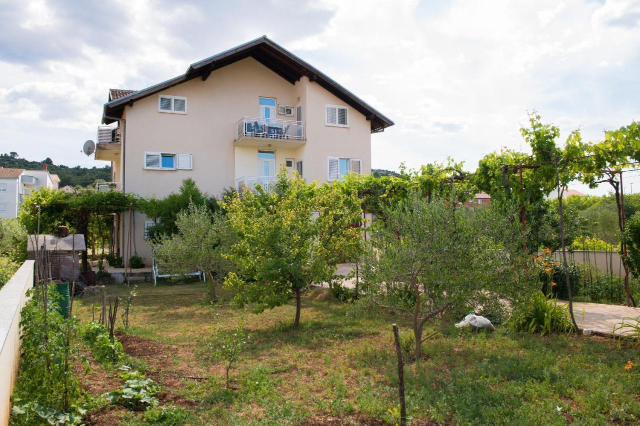 Apartment Dalmatien Raslina Екстериор снимка