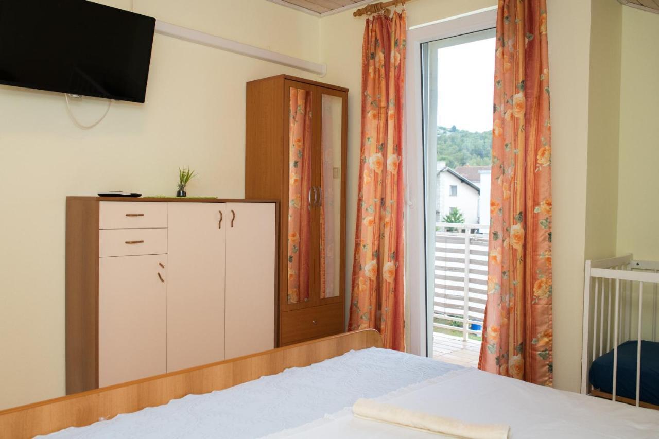 Apartment Dalmatien Raslina Екстериор снимка